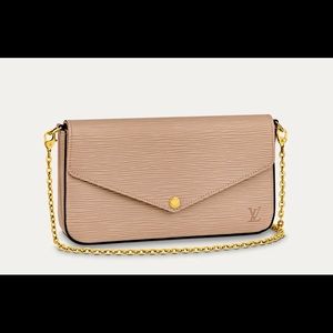 Authentic FÉLICIE POCHETTE in galet. Worn once, wallets, dust bag and box.